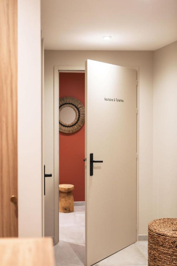 Hotel & Spa Les Roches Noires Les Sables-dʼOlonne Exterior foto