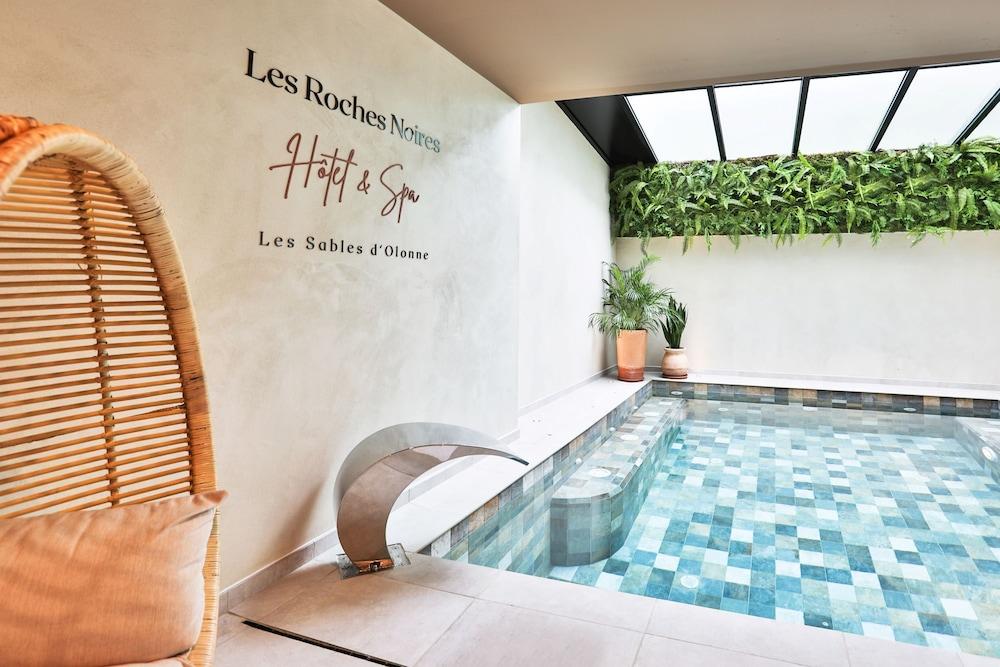 Hotel & Spa Les Roches Noires Les Sables-dʼOlonne Exterior foto
