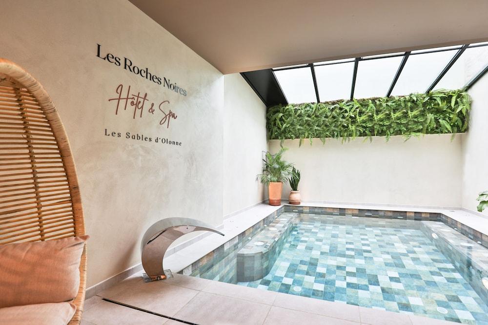 Hotel & Spa Les Roches Noires Les Sables-dʼOlonne Exterior foto