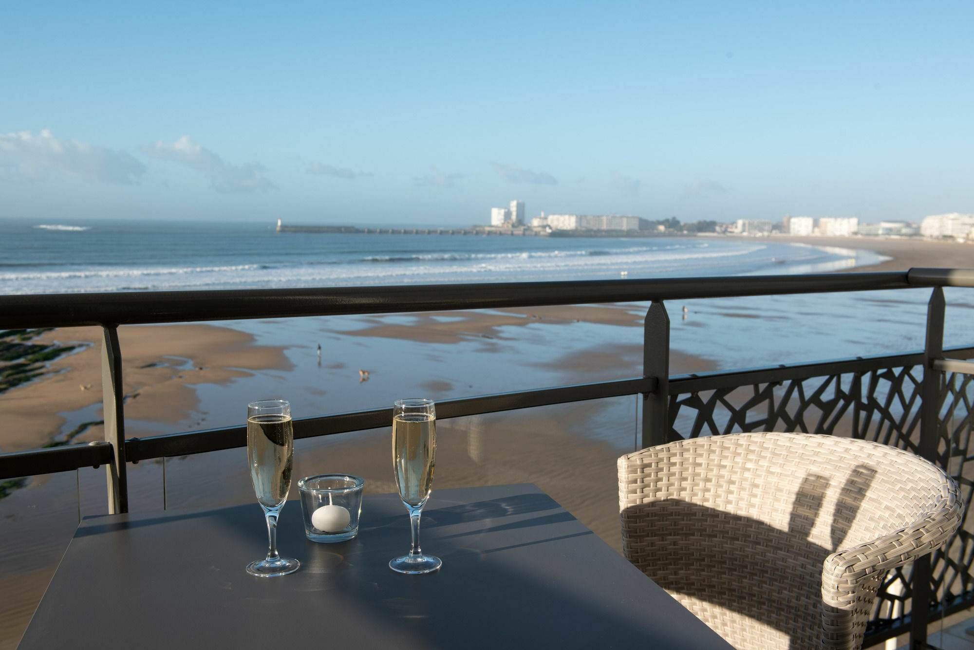 Hotel & Spa Les Roches Noires Les Sables-dʼOlonne Exterior foto