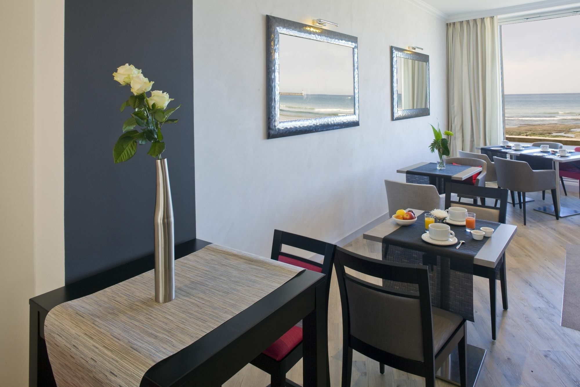 Hotel & Spa Les Roches Noires Les Sables-dʼOlonne Exterior foto